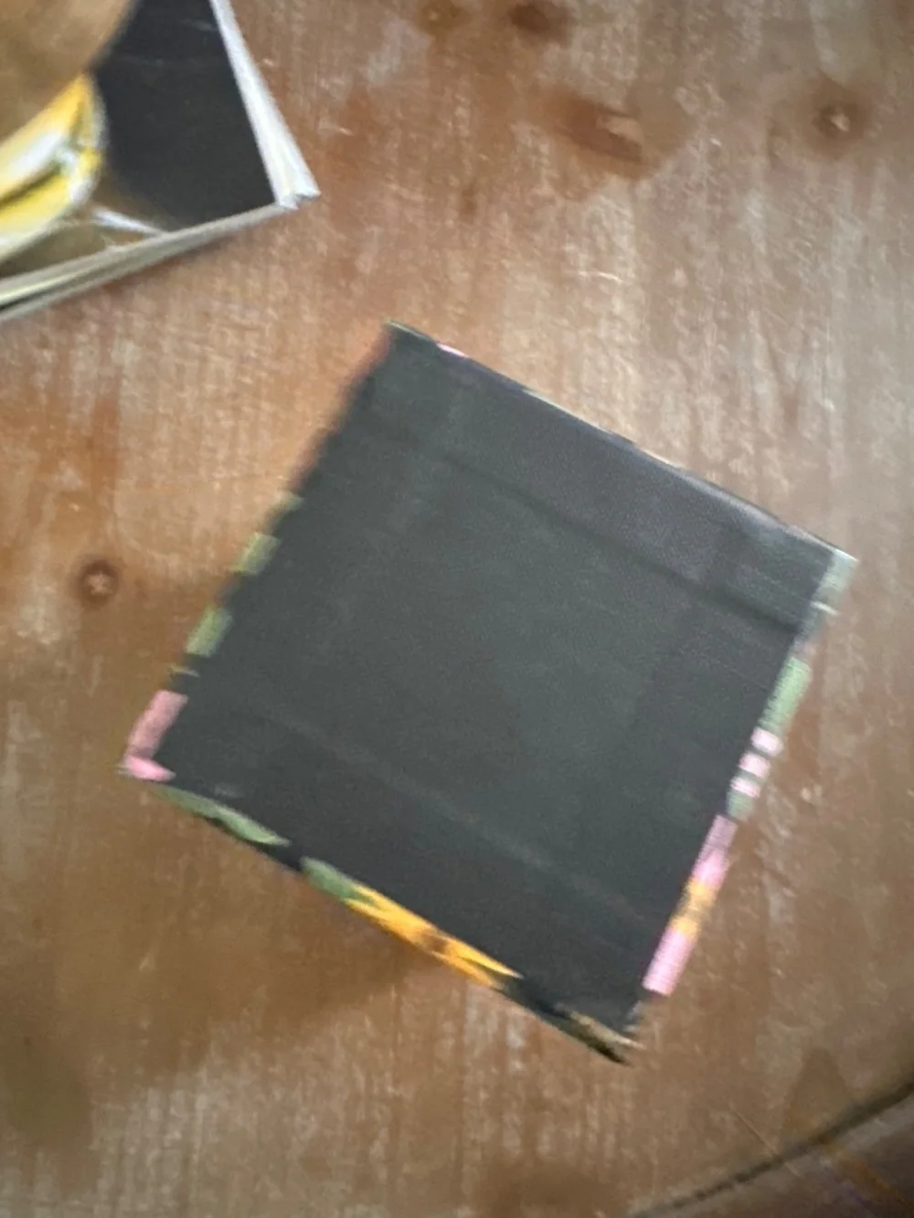 RIFLE PAPER Strawberry Fields Divided Pencil Cup